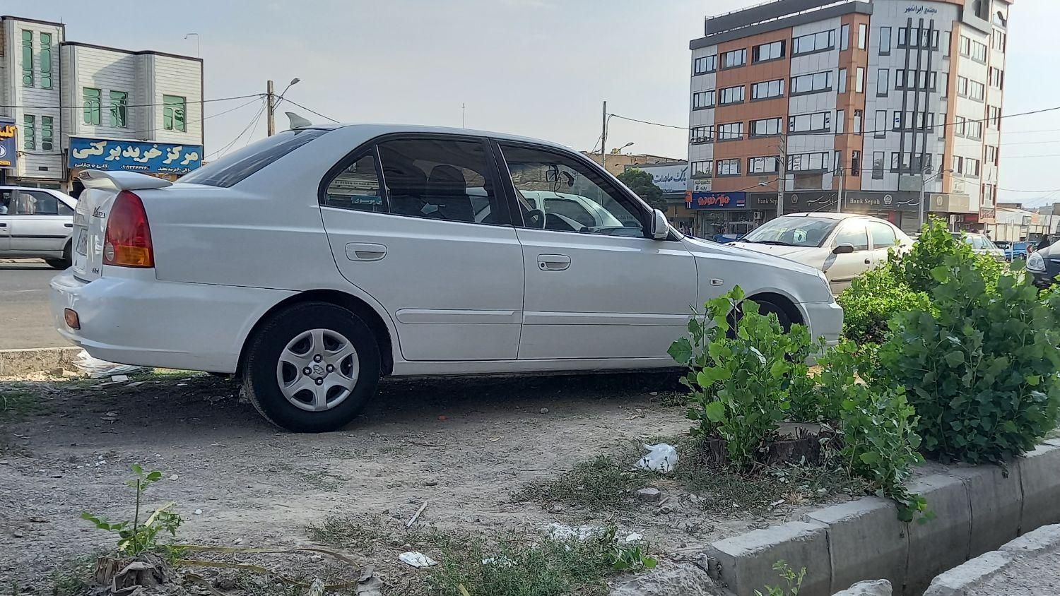 هیوندای ورنا دنده‌ ای - 1387