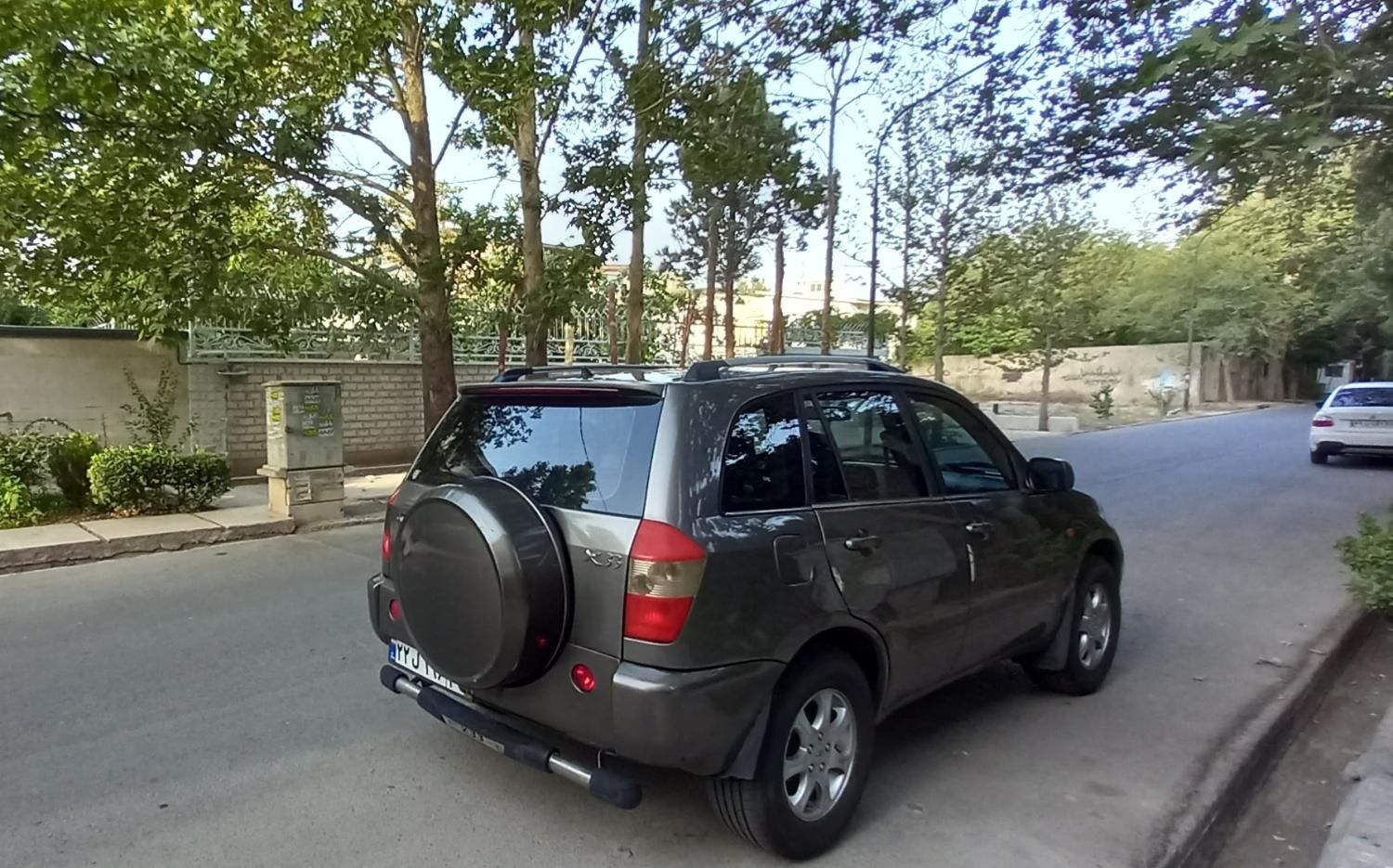 ام وی ام X33 دنده‌ای ساده - 1391