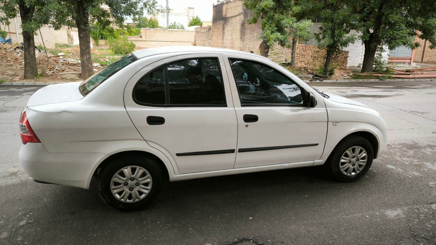 تیبا صندوق دار SX - 1400