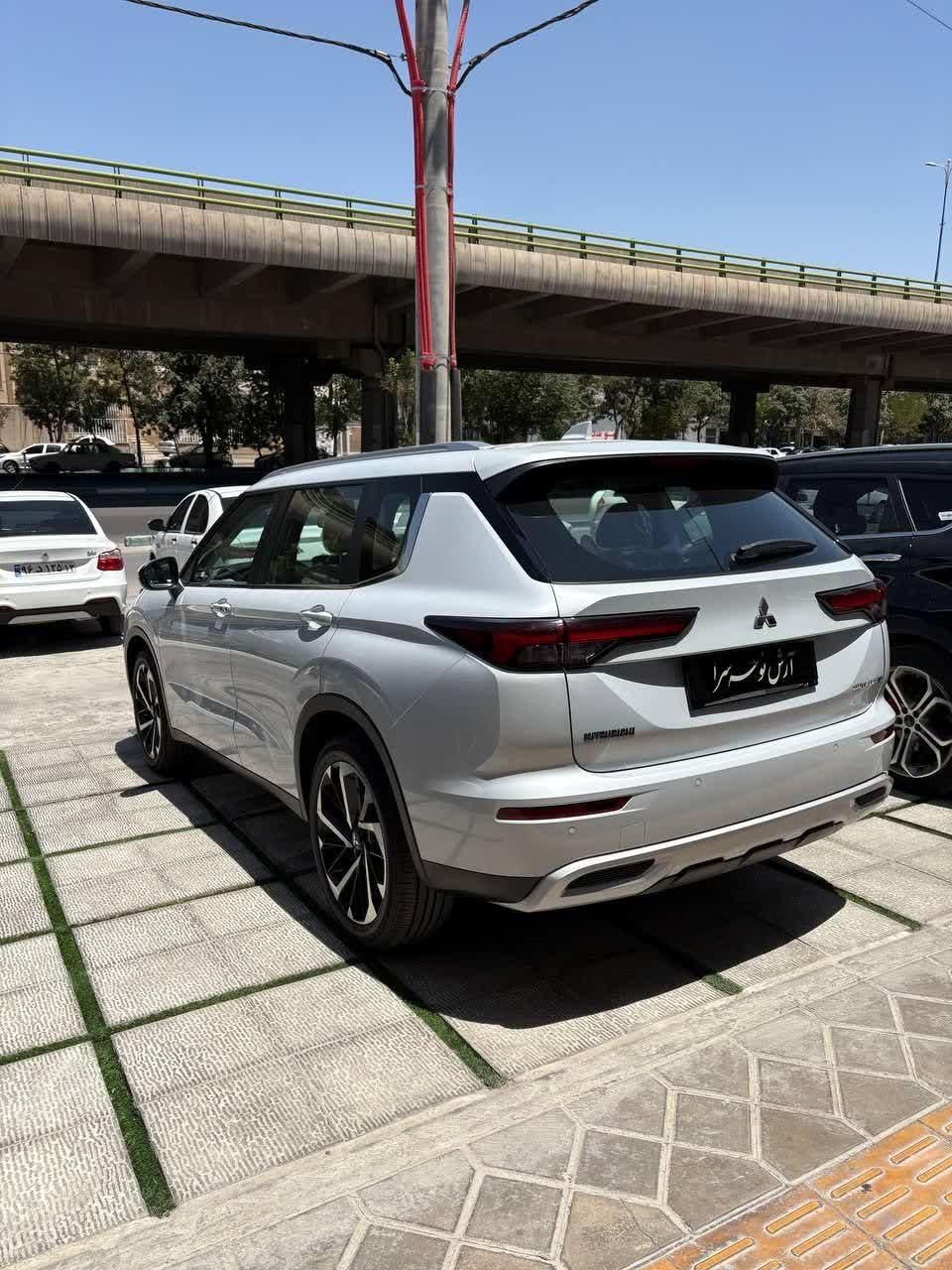 سمند LX XU7 - 1404
