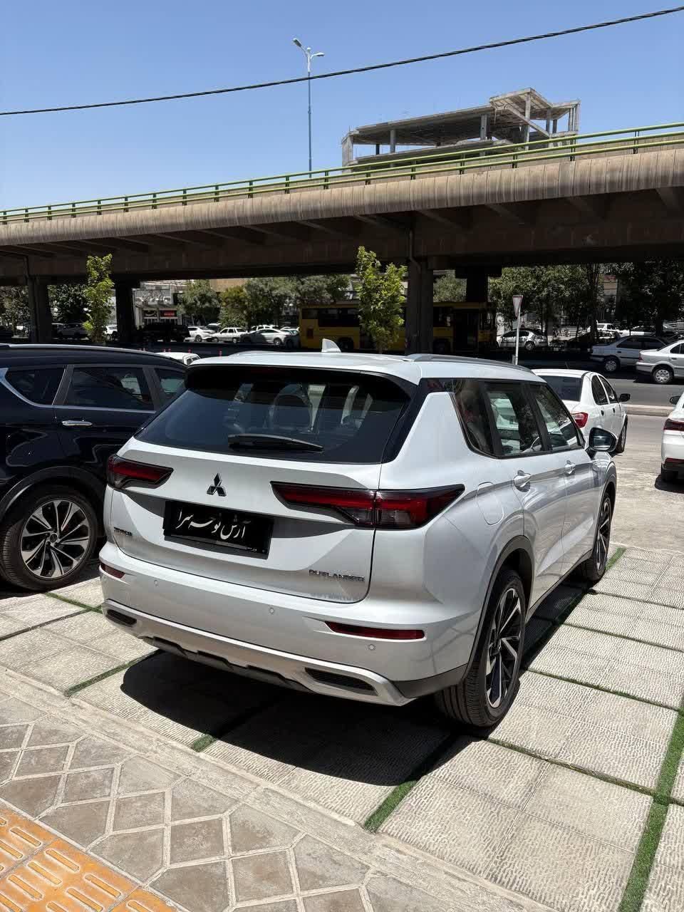 سمند LX XU7 - 1404