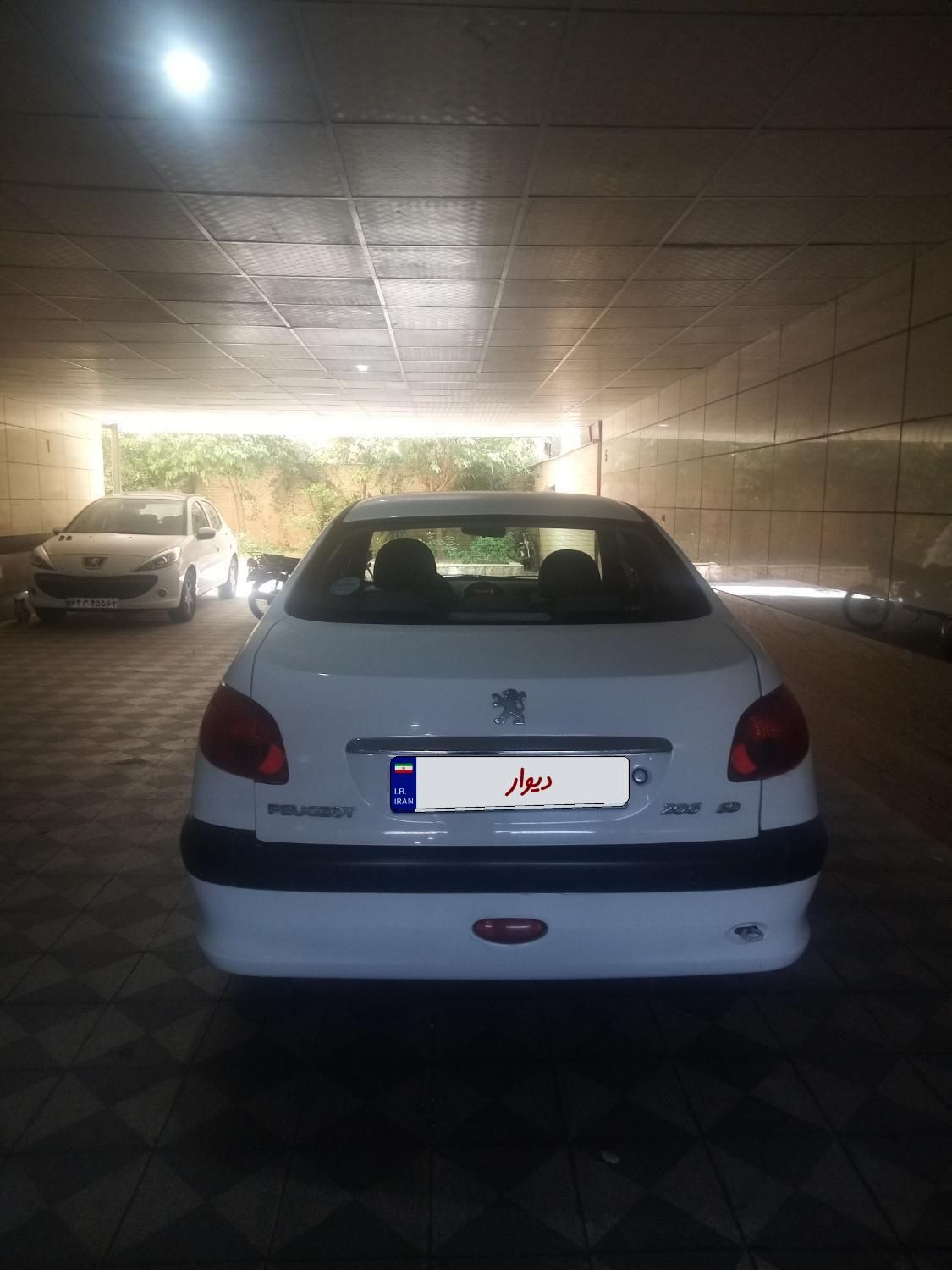 پژو ۲۰۶ صندوق دار v8 - 1397