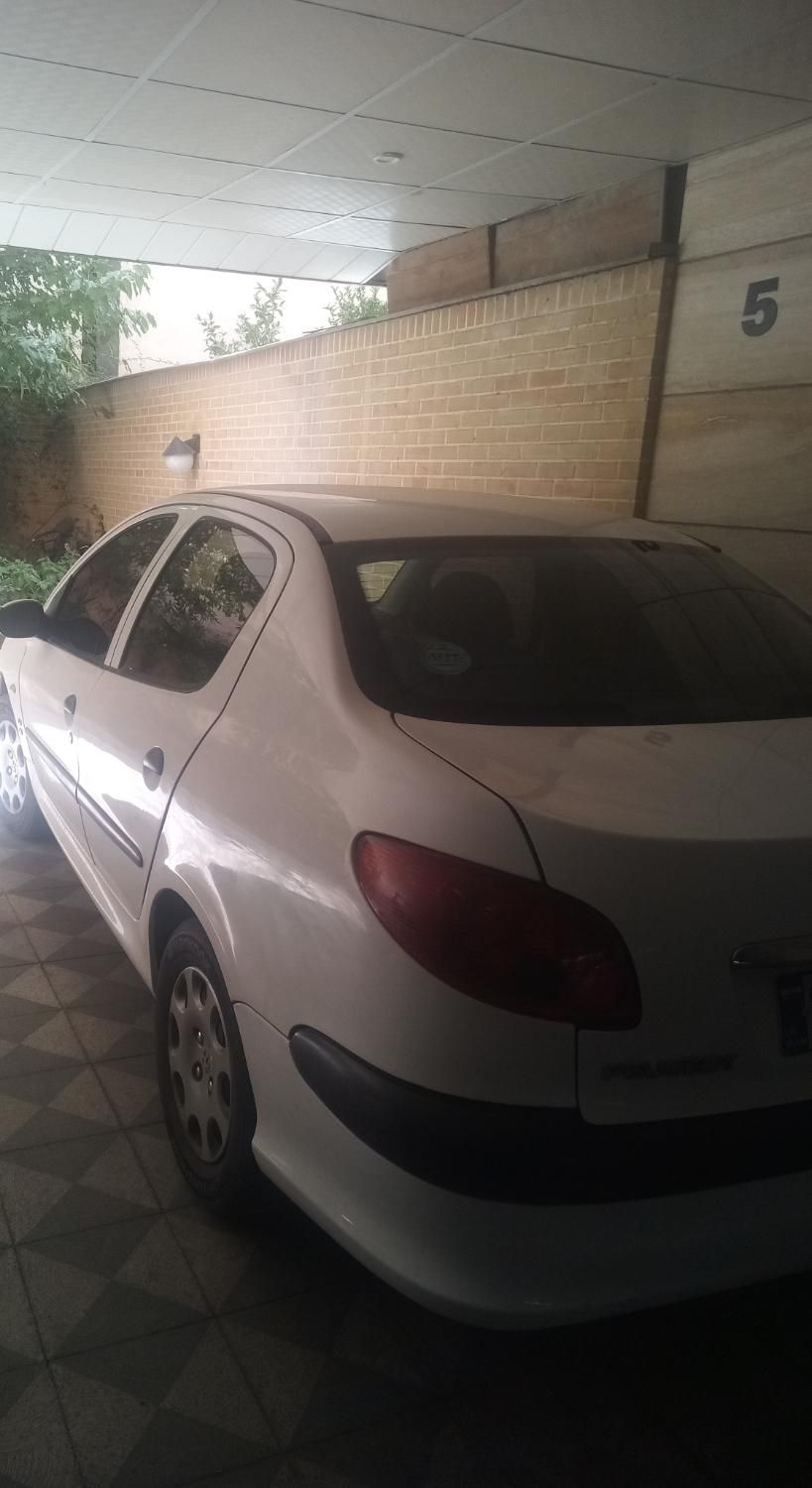 پژو ۲۰۶ صندوق دار v8 - 1397