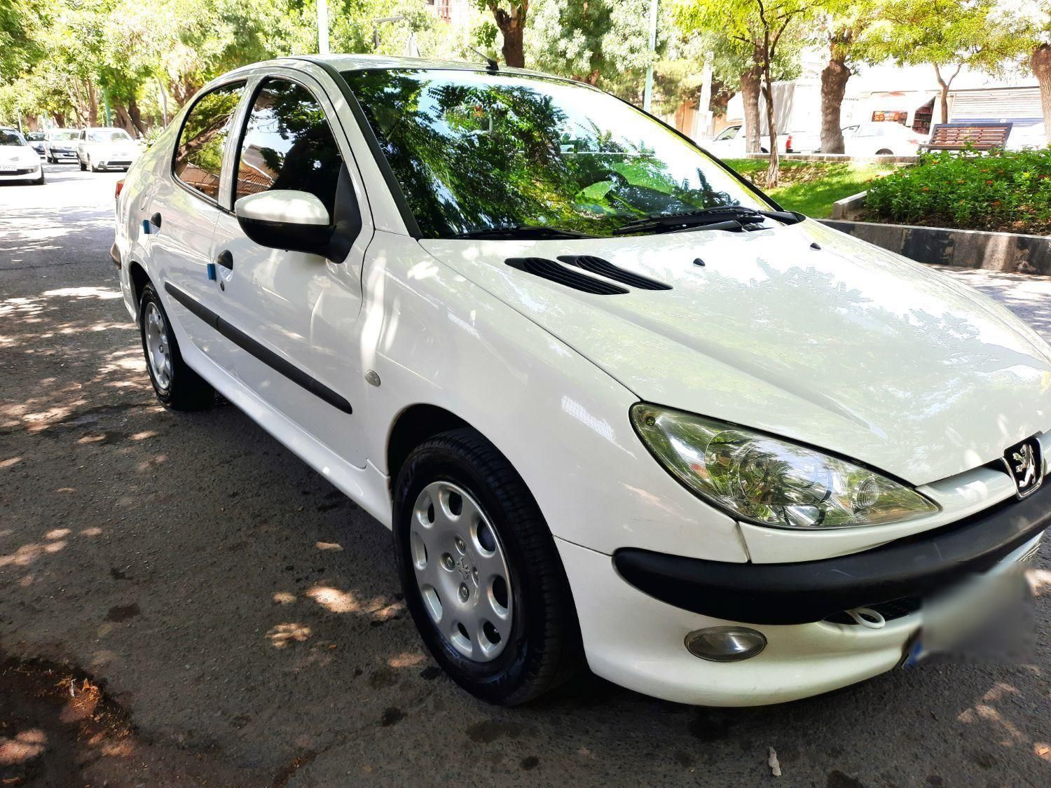 پژو ۲۰۶ صندوق دار v8 - 1395