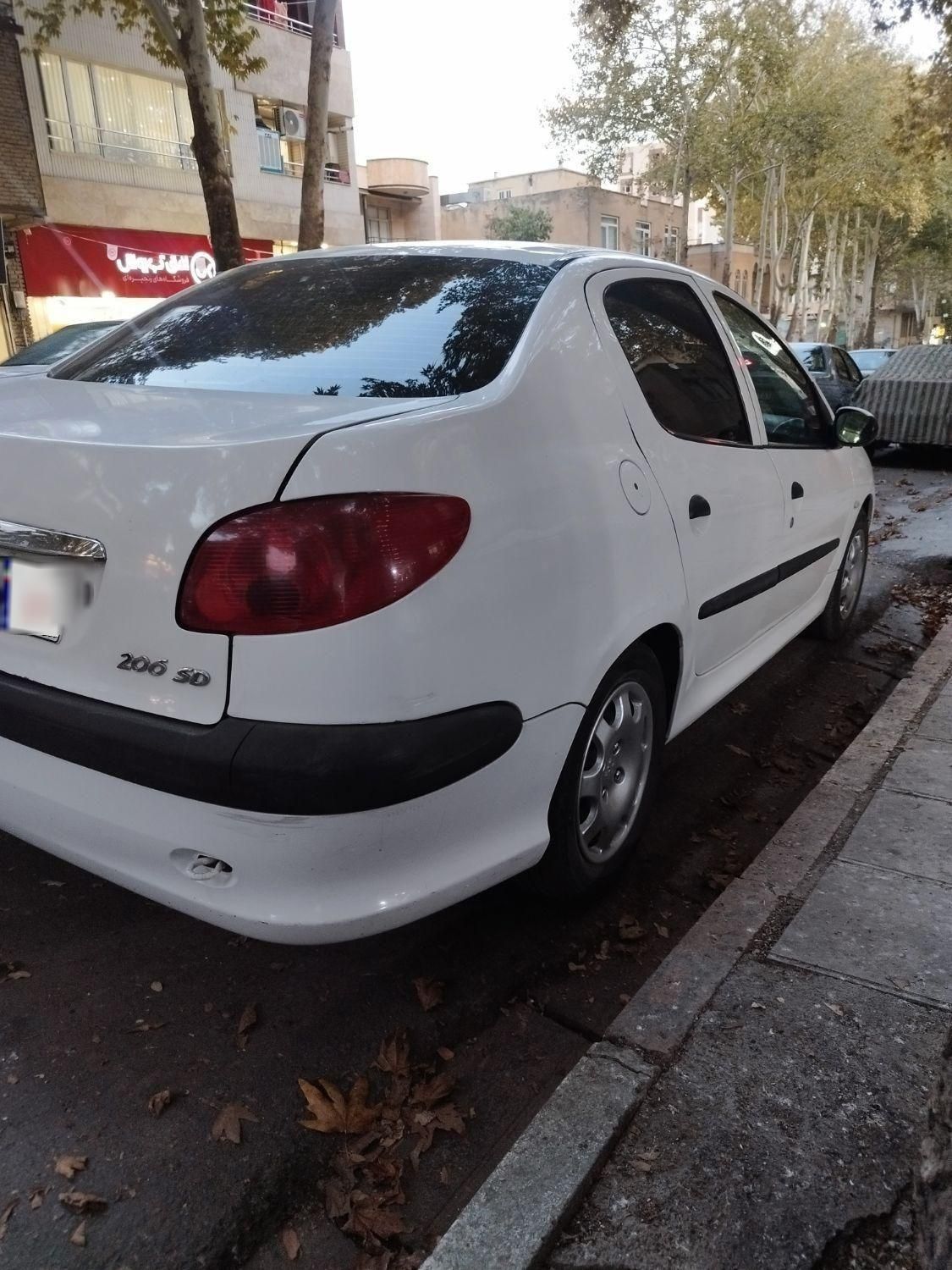 پژو ۲۰۶ صندوق دار v8 - 1390