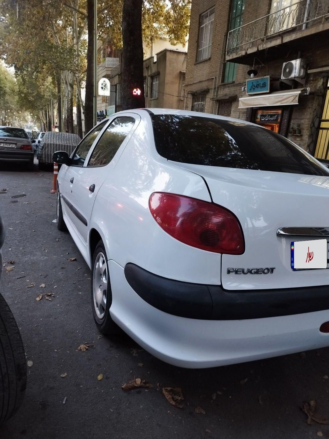 پژو ۲۰۶ صندوق دار v8 - 1390