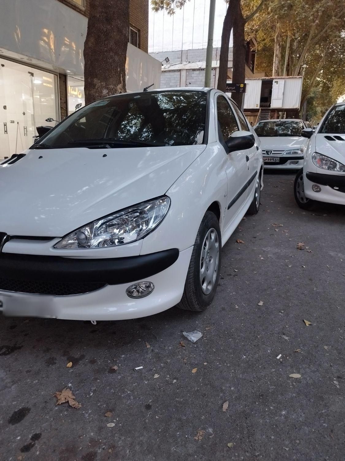 پژو ۲۰۶ صندوق دار v8 - 1390