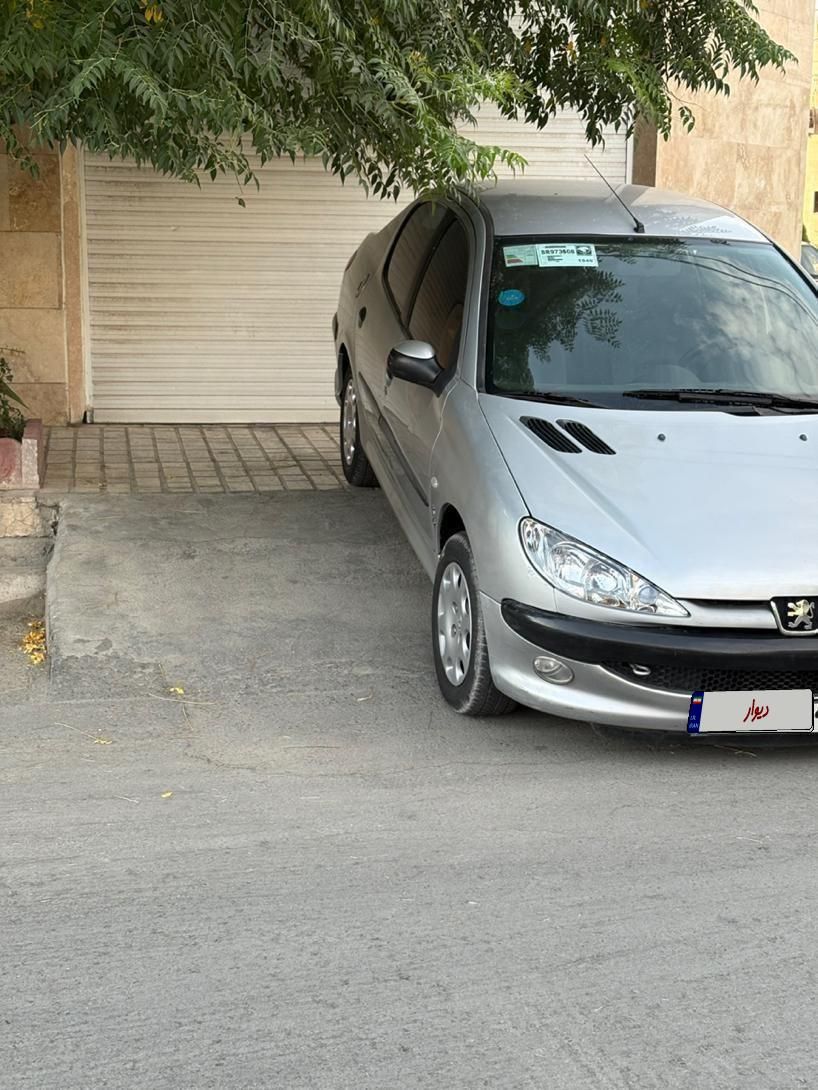 پژو ۲۰۶ صندوق دار v8 - 1389