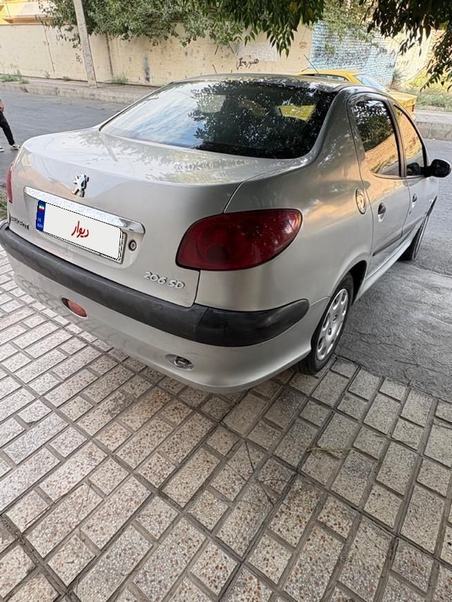 پژو ۲۰۶ صندوق دار v8 - 1389