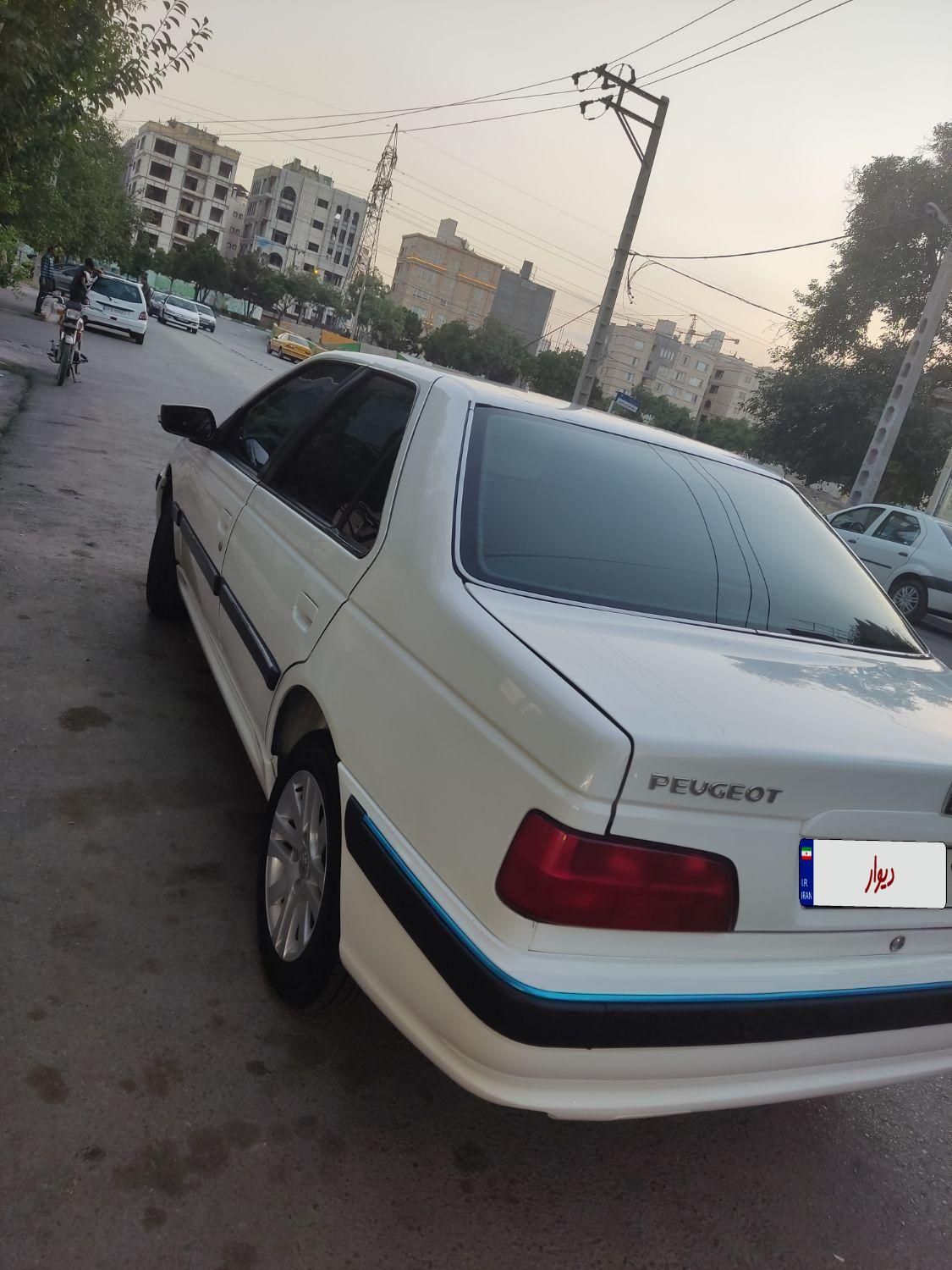 پژو پارس XU7P - 1402
