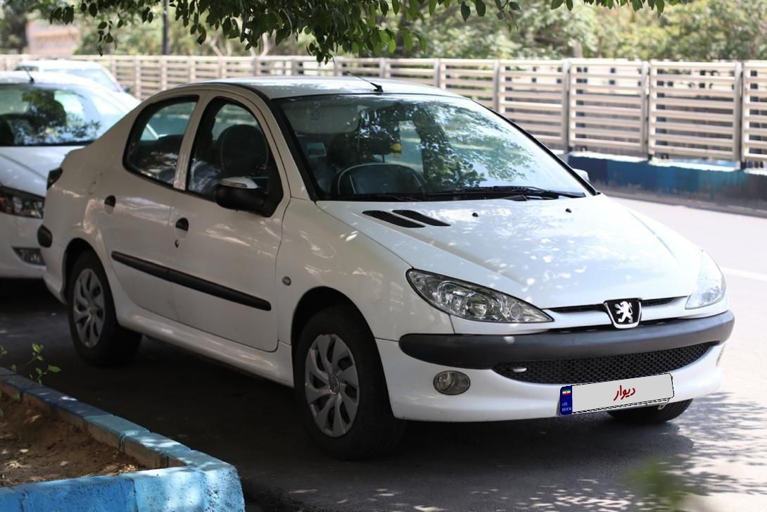 پژو ۲۰۶ صندوق دار v8 - 1394
