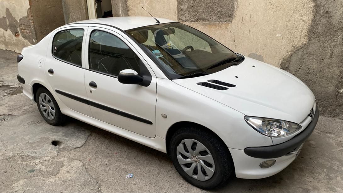 پژو ۲۰۶ صندوق دار v8 - 1394