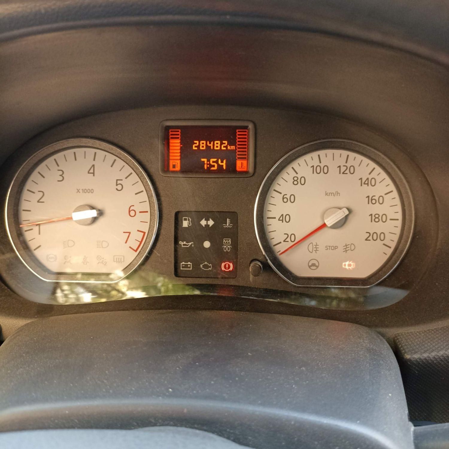 رنو ساندرو دنده ای - 1396