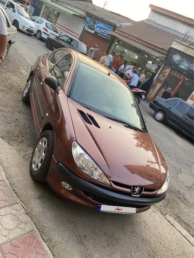 پژو ۲۰۶ صندوق دار v8 - 1389
