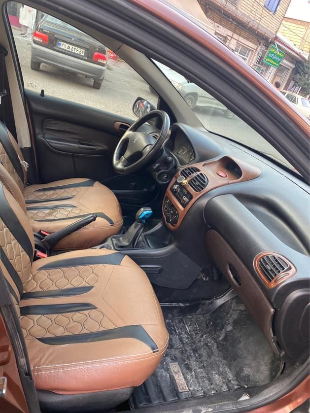 پژو ۲۰۶ صندوق دار v8 - 1389
