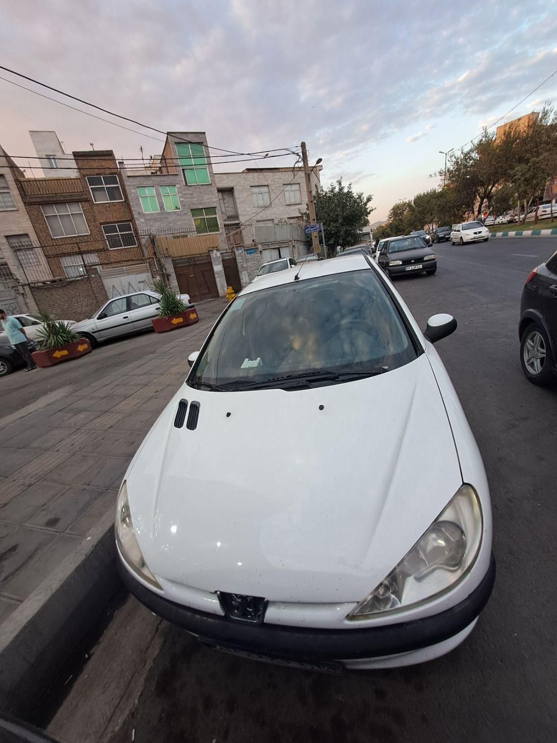 پژو ۲۰۶ صندوق دار v8 - 1397