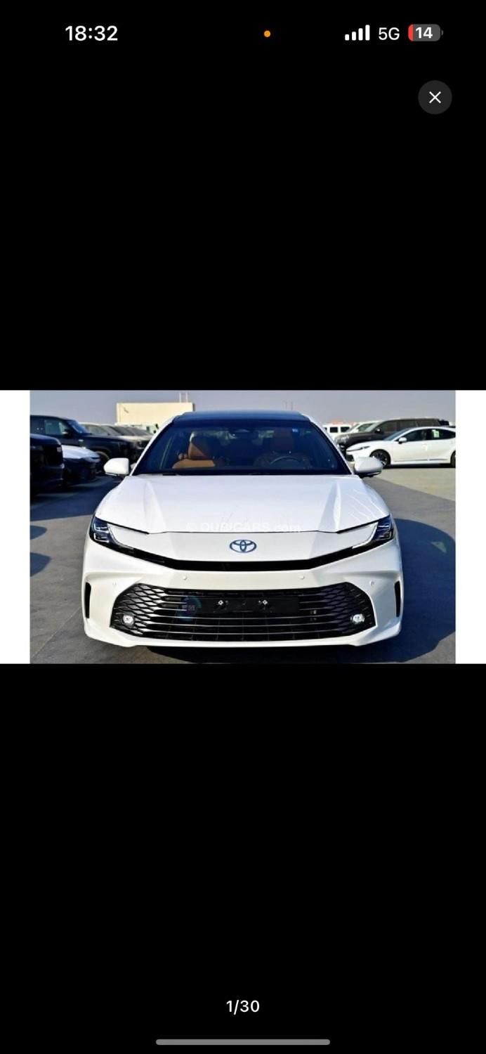 تویوتا کمری XLE - 2025
