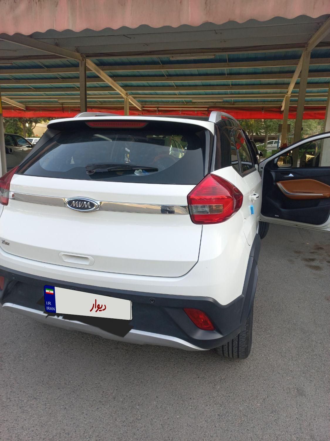 ام وی ام X22 دنده‌ای لاکچری - 1396