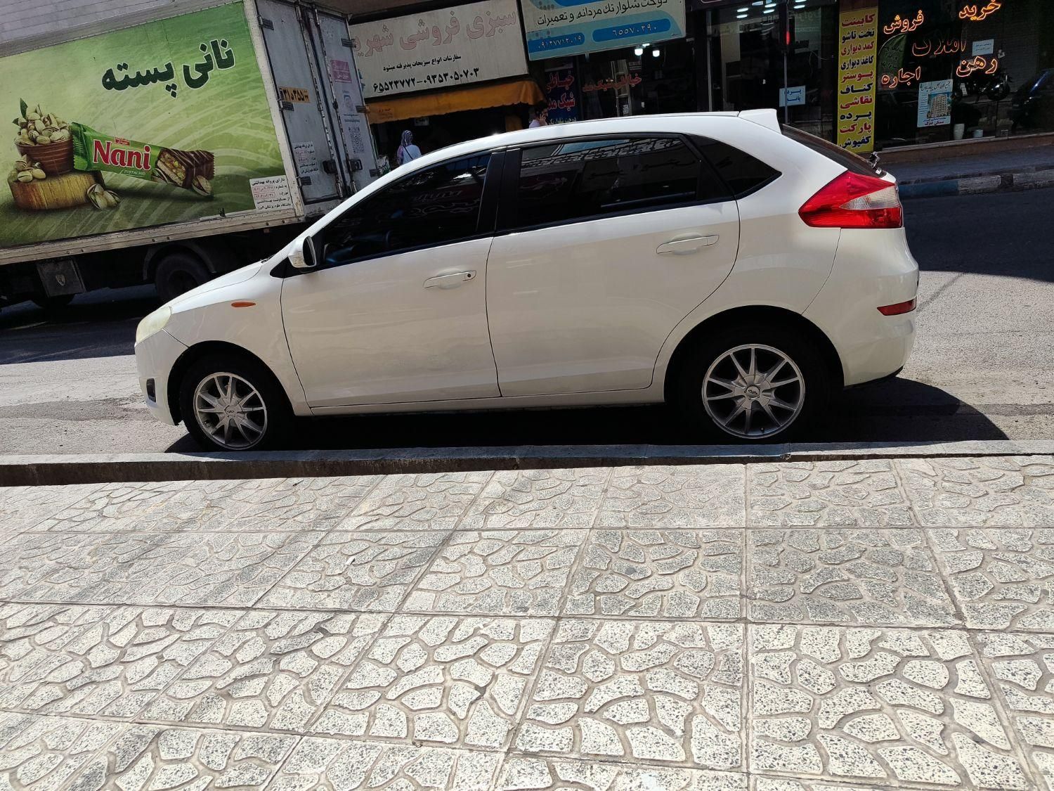 خودرو ام وی ام، 315 هاچ بک آگهی ann_19774309