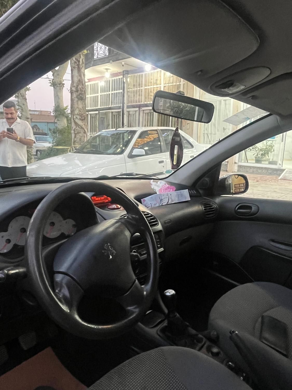 پژو ۲۰۶ صندوق دار v8 - 1397