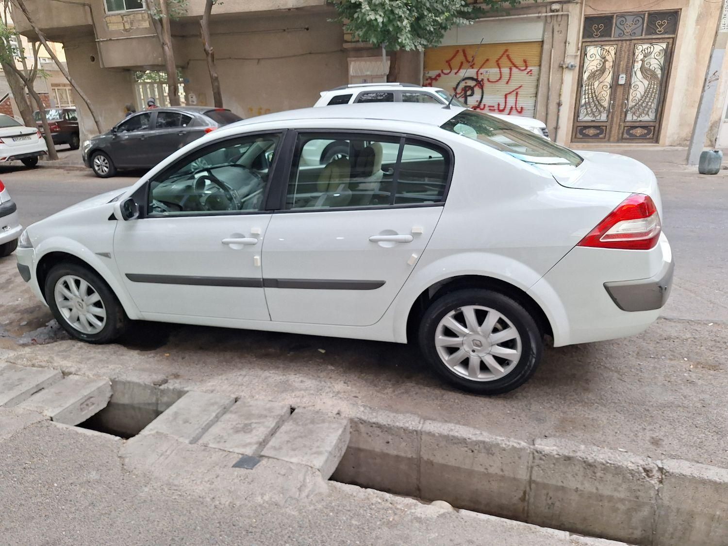 رنو مگان پارس خودرو 2000 - 1390