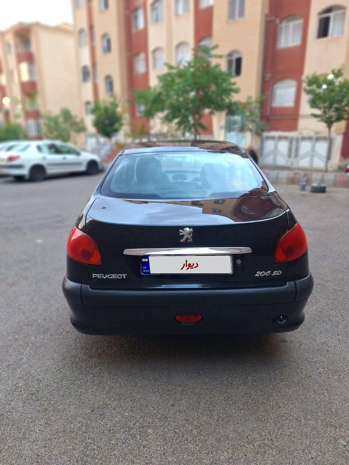 پژو ۲۰۶ صندوق دار v8 - 1386