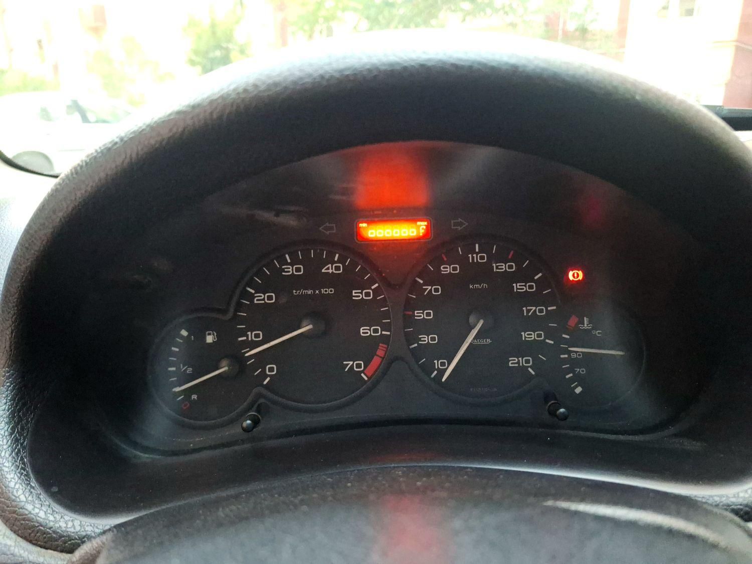 پژو ۲۰۶ صندوق دار v8 - 1386