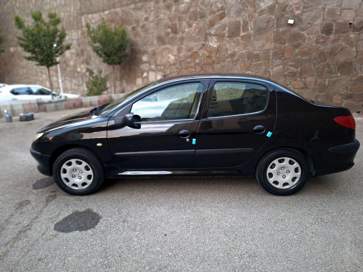 پژو ۲۰۶ صندوق دار v8 - 1386