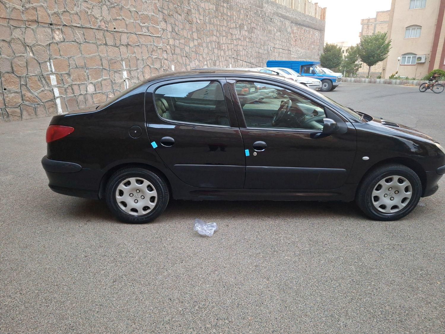 پژو ۲۰۶ صندوق دار v8 - 1386