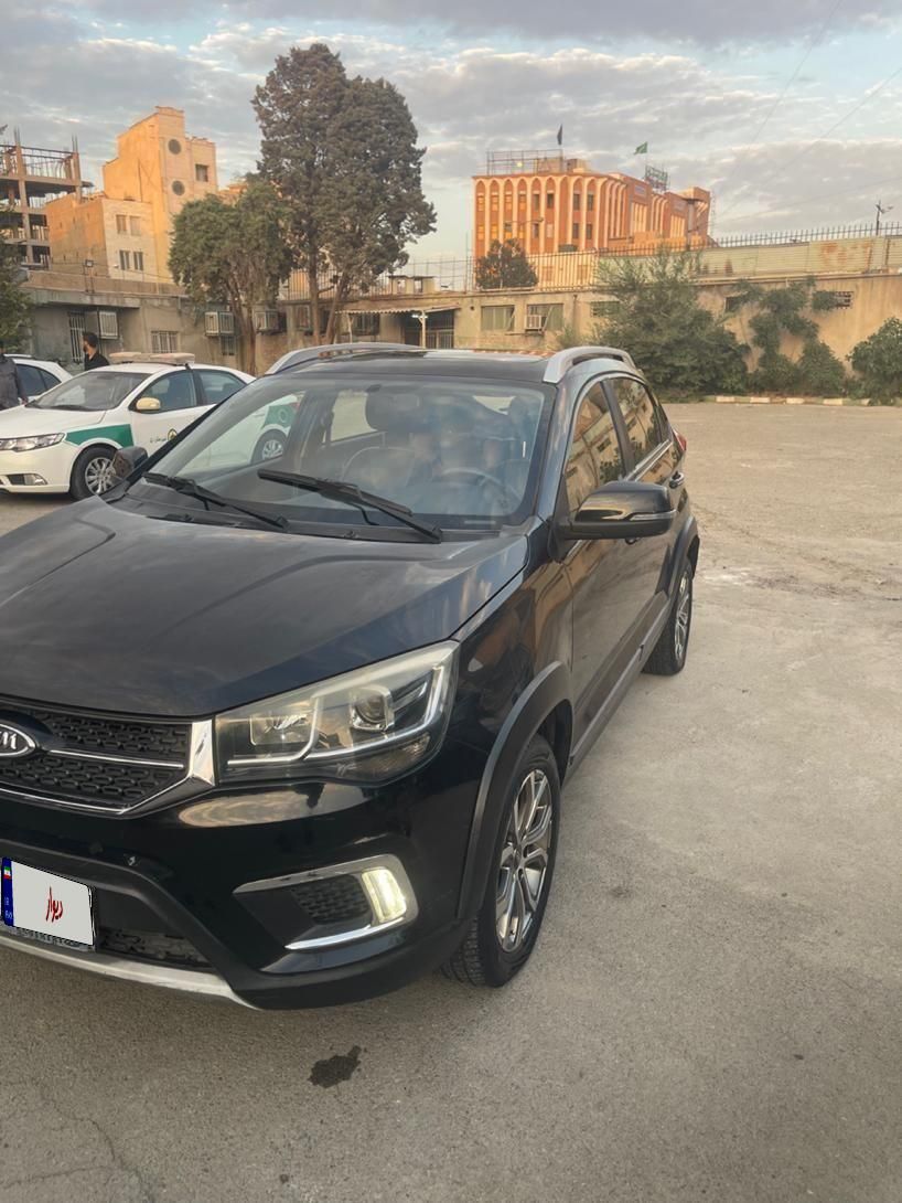 ام وی ام X22 دنده‌ای لاکچری - 1396