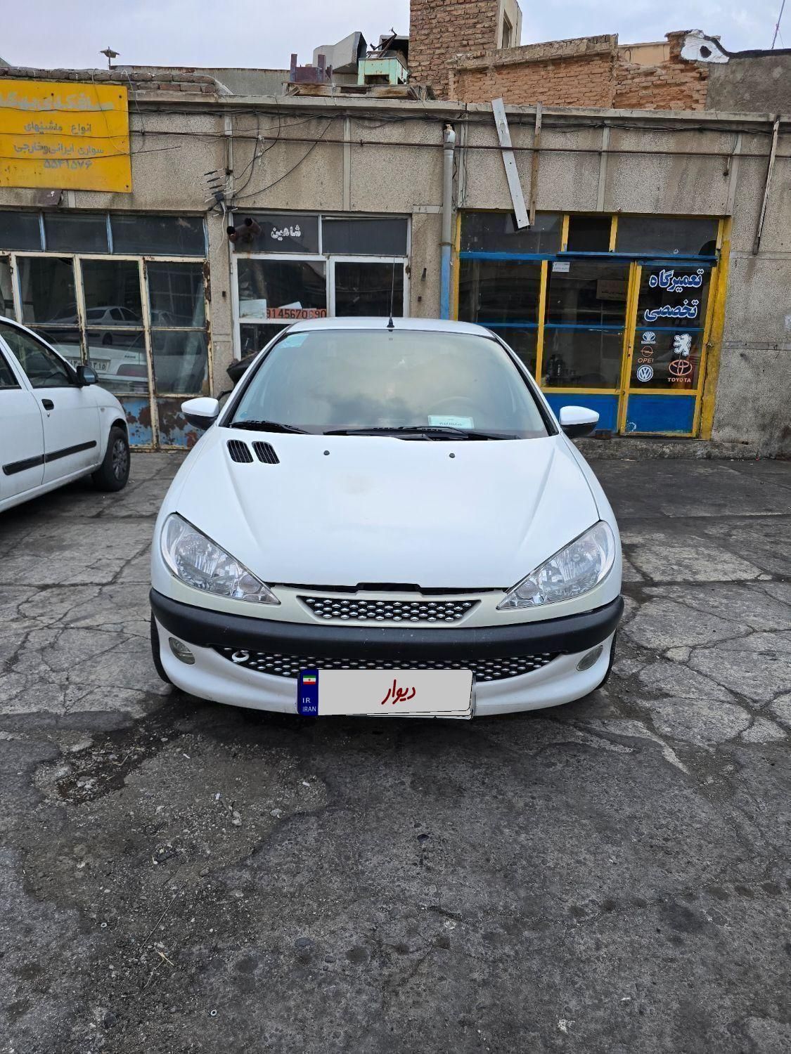 پژو ۲۰۶ صندوق دار v8 - 1396