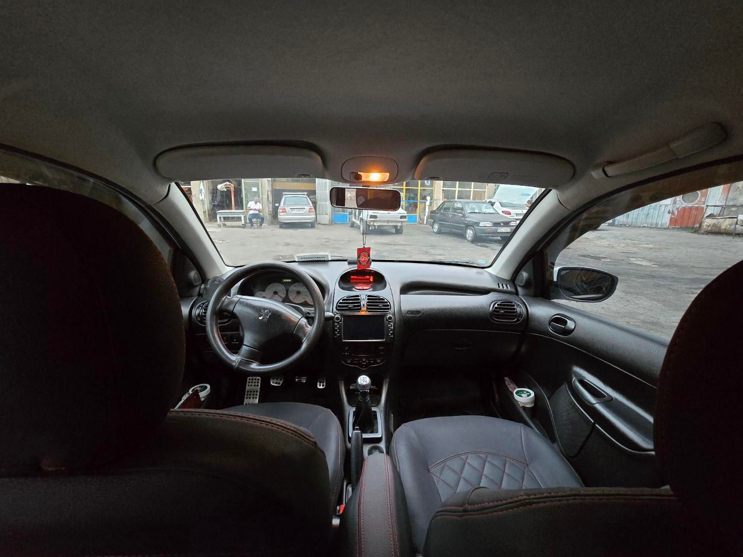 پژو ۲۰۶ صندوق دار v8 - 1396
