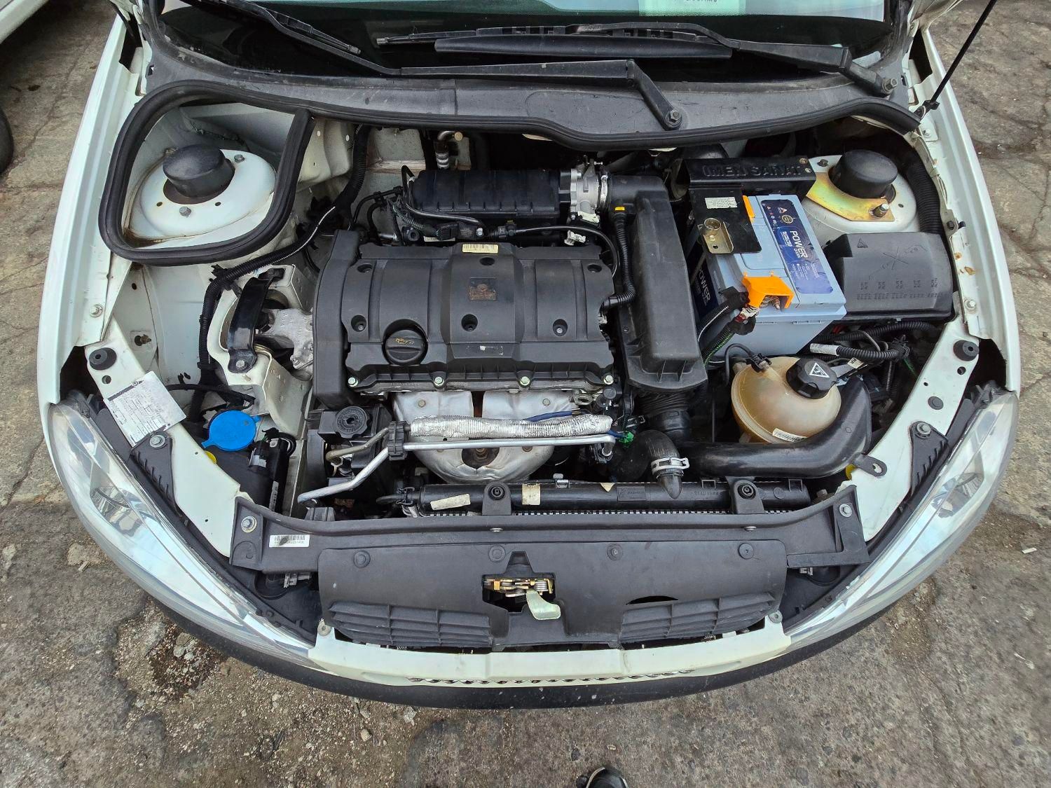 پژو ۲۰۶ صندوق دار v8 - 1396