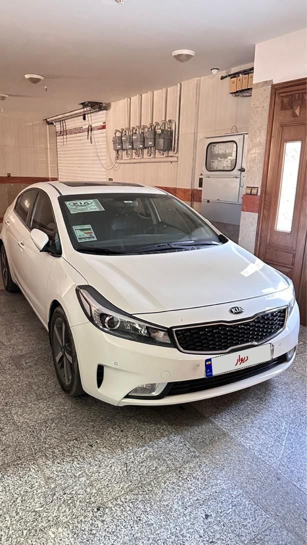 کیا سراتو 2.0 لیتر اتوماتیک GT لاین - 2017