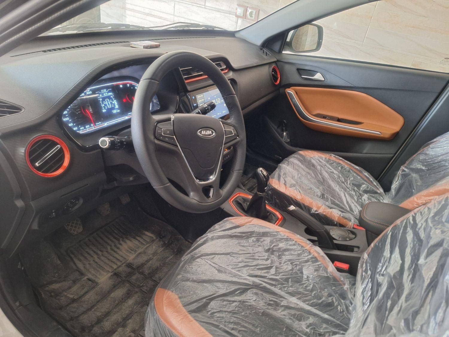 ام وی ام X22 دنده ای اسپرت لاکچری - 1402
