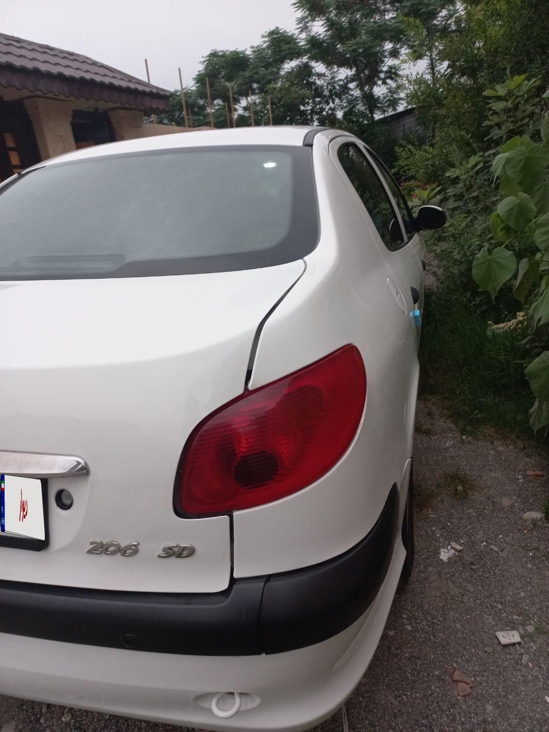 پژو ۲۰۶ صندوق دار v8 - 1396
