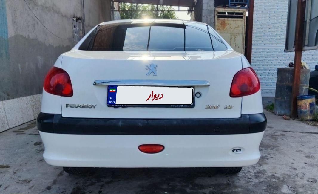 پژو ۲۰۶ صندوق دار v8 - 1394