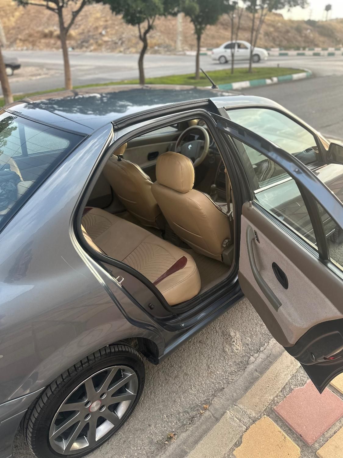 سمند LX XU7 - 1398