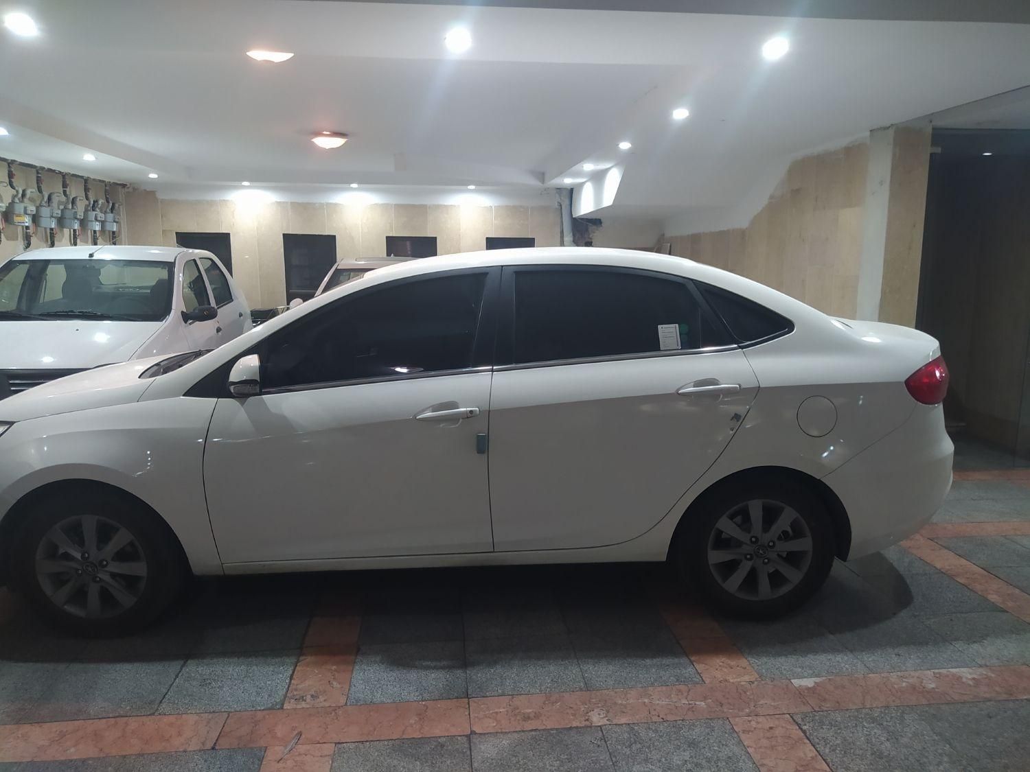 جک J4 اتوماتیک ساده - 1402