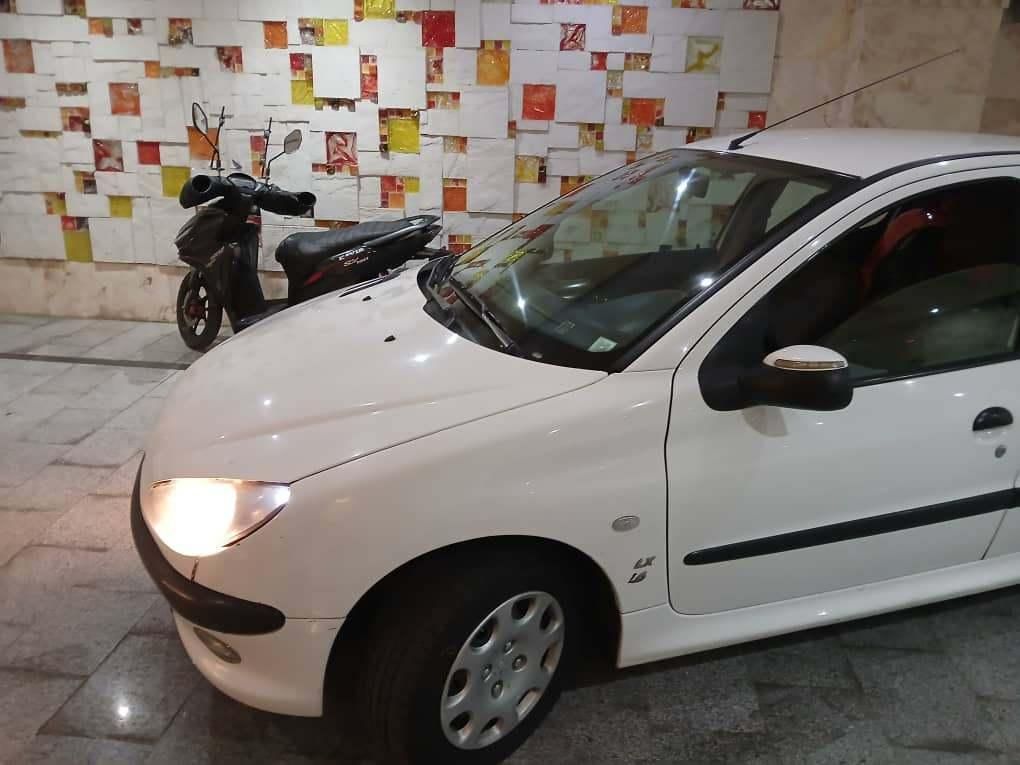 پژو ۲۰۶ صندوق دار v8 - 1395