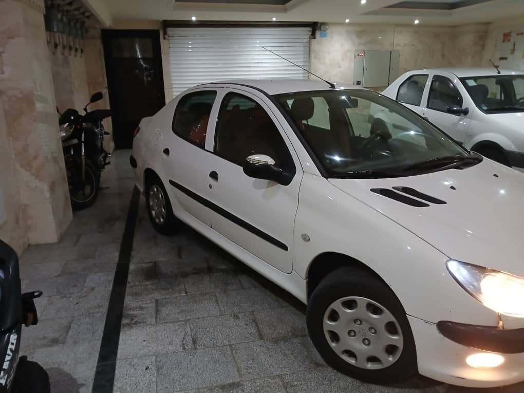 پژو ۲۰۶ صندوق دار v8 - 1395