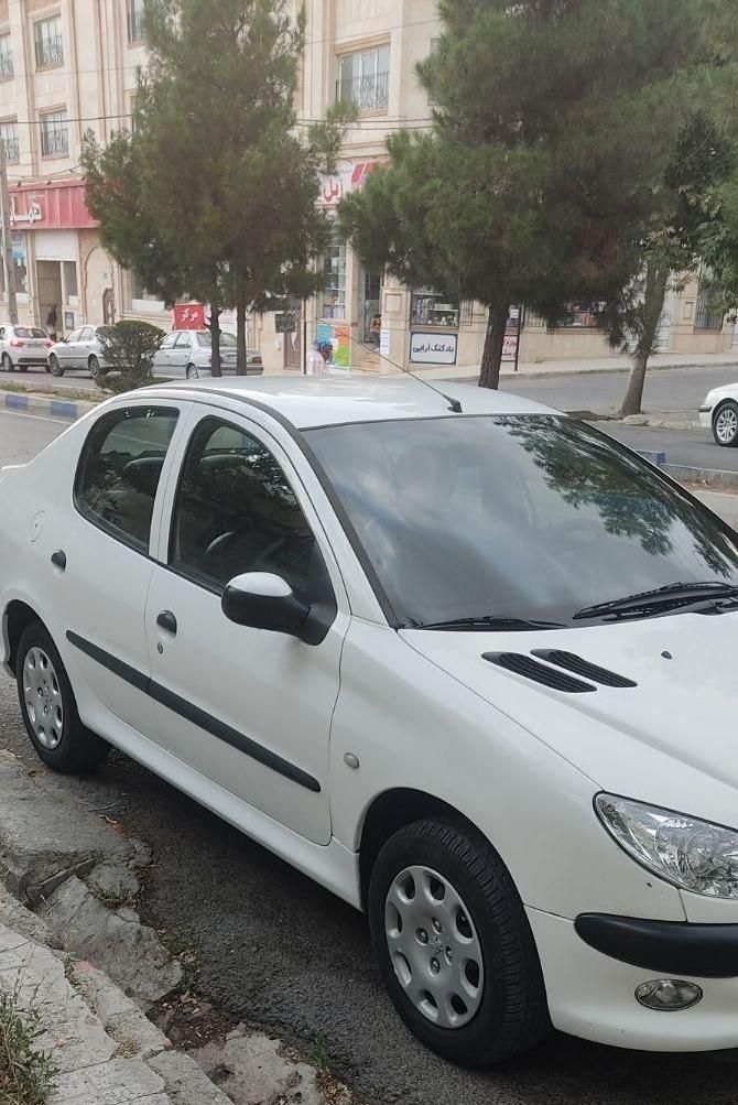 پژو ۲۰۶ صندوق دار v8 - 1396
