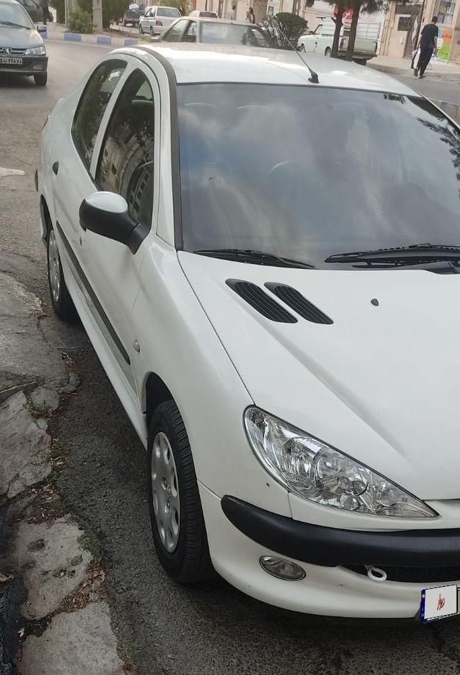 پژو ۲۰۶ صندوق دار v8 - 1396
