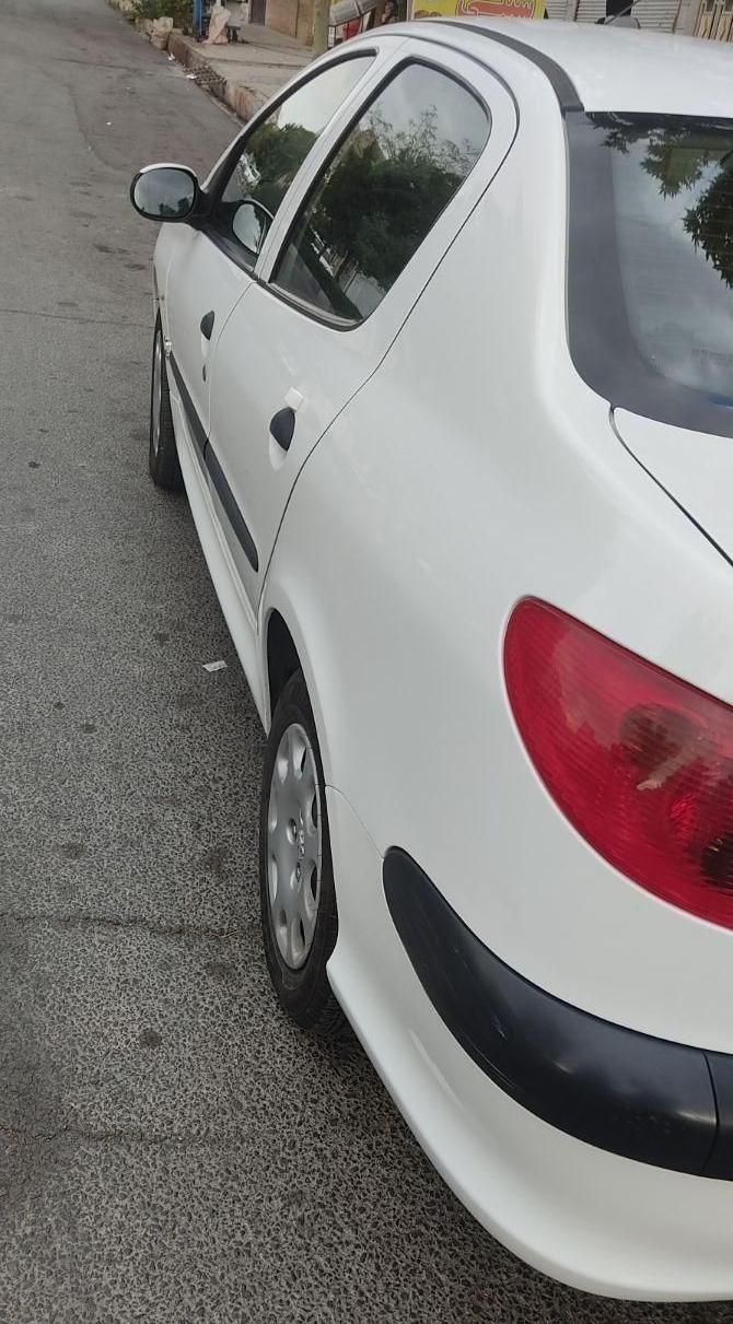 پژو ۲۰۶ صندوق دار v8 - 1396