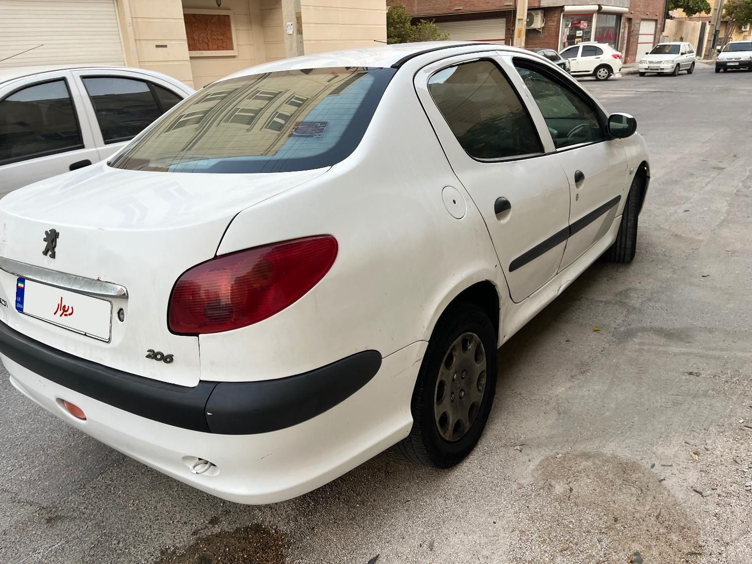 پژو ۲۰۶ صندوق دار v8 - 1395