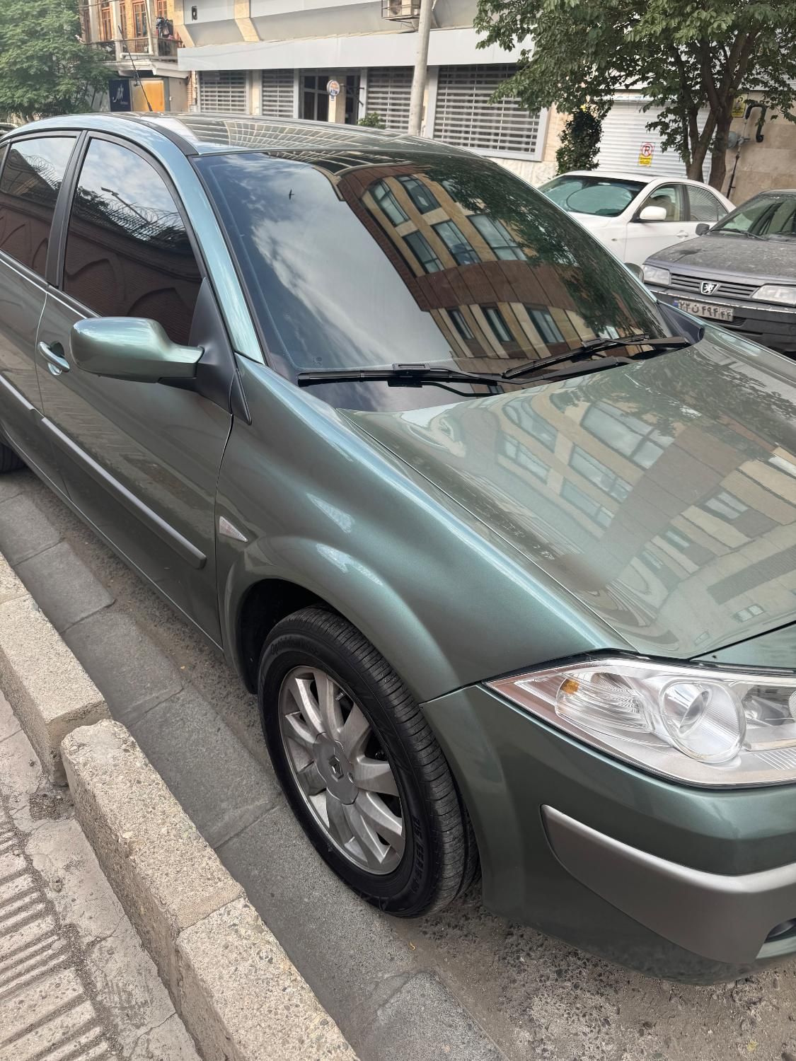 رنو مگان پارس خودرو 2000 - 1389