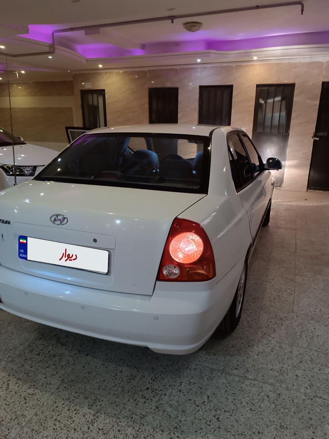 هیوندای ورنا دنده‌ ای - 1387