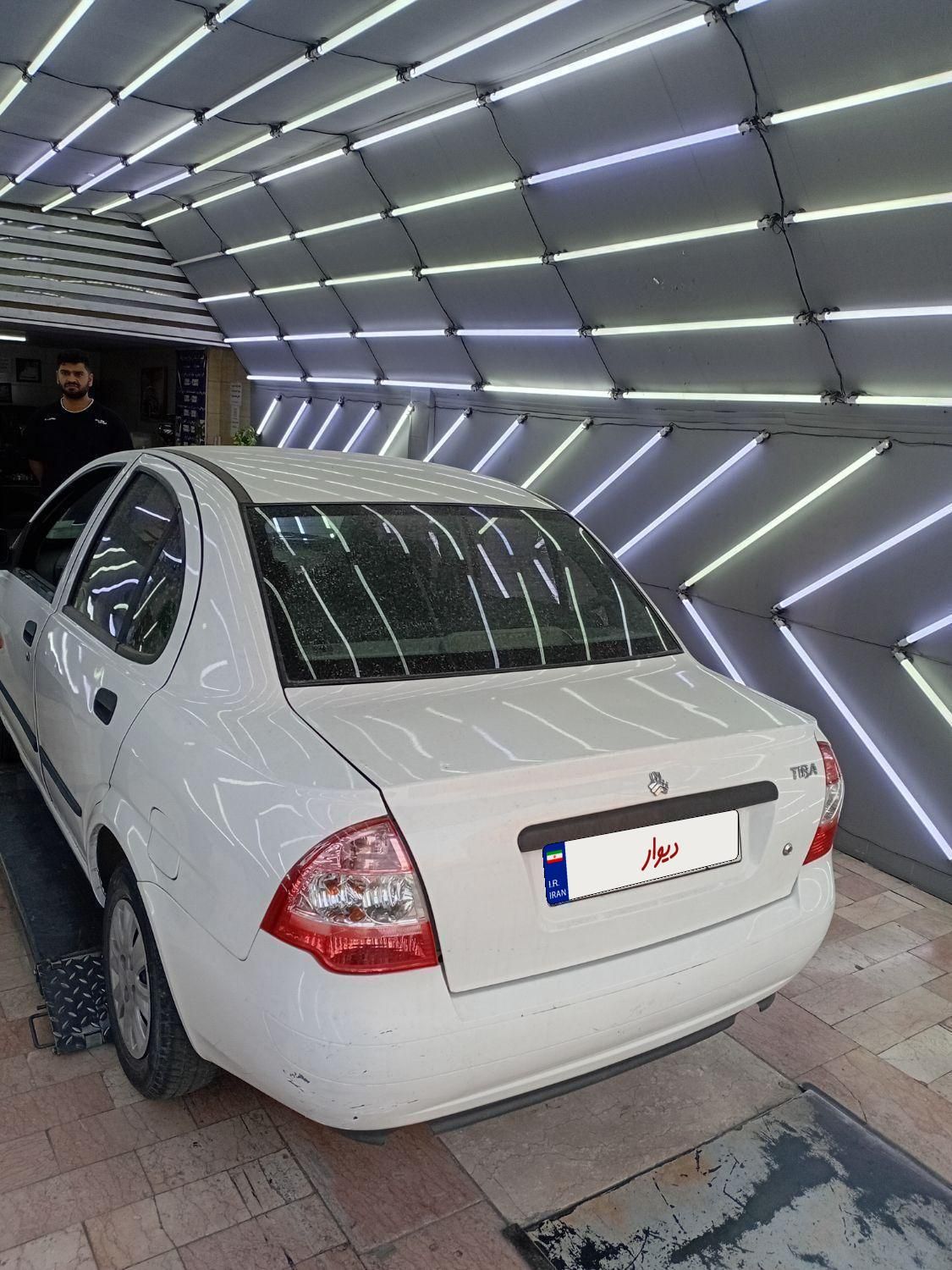 تیبا صندوق دار SX - 1398