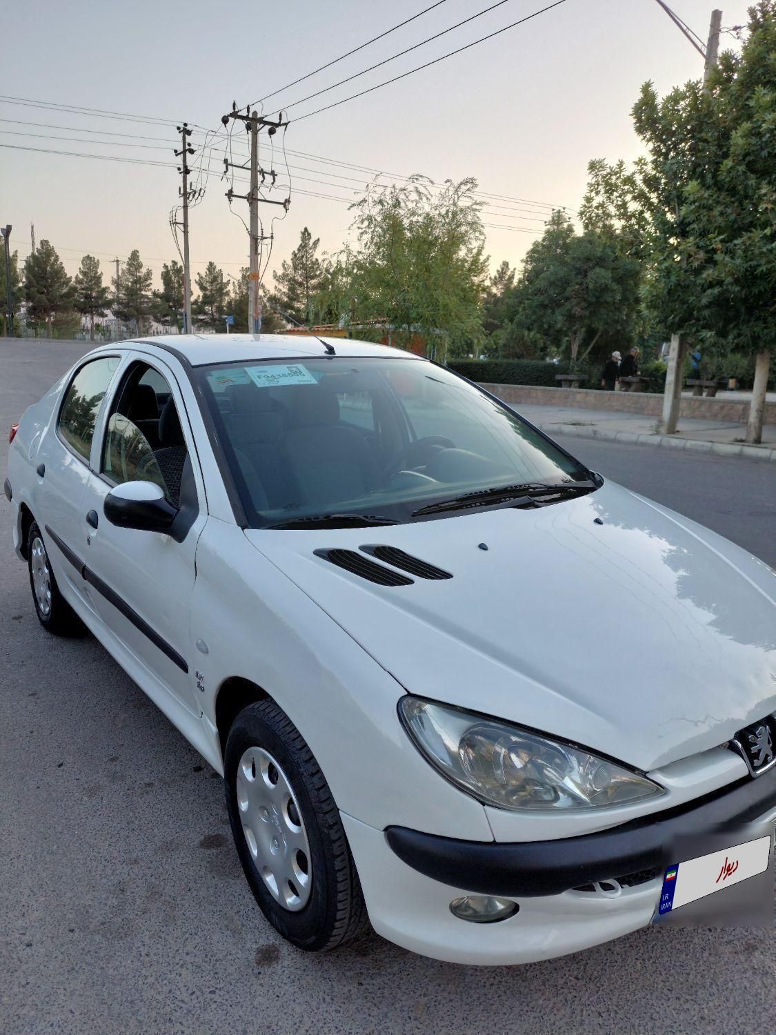 پژو ۲۰۶ صندوق دار v8 - 1393