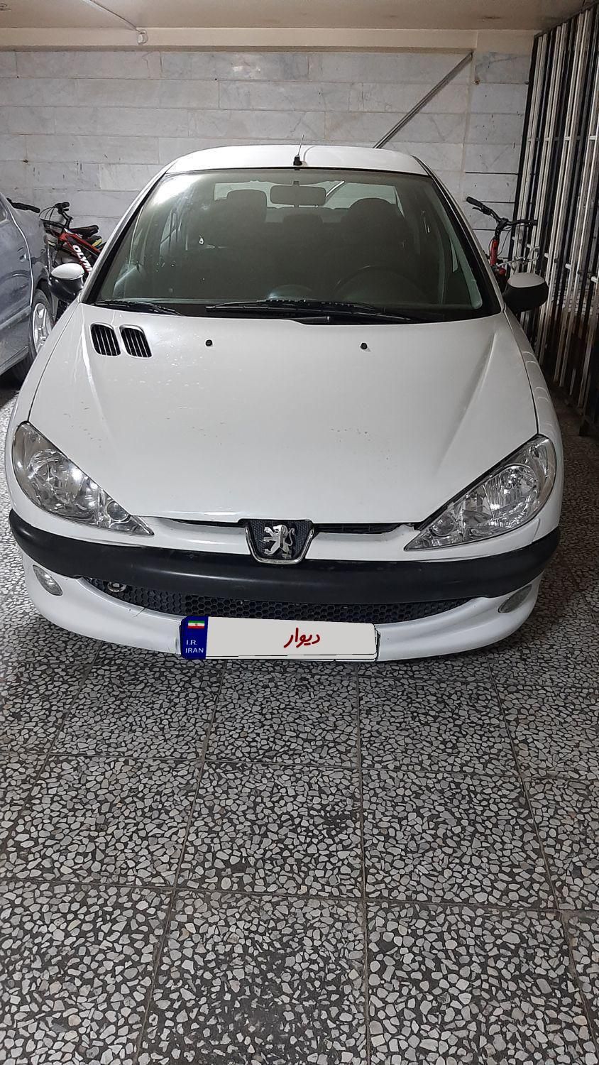 پژو ۲۰۶ صندوق دار v8 - 1396